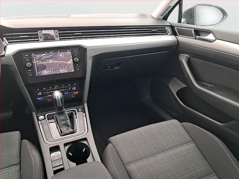 Volkswagen Passat (2020) Comfortline 2.0 TDI, Automat - fotka 8 z 23