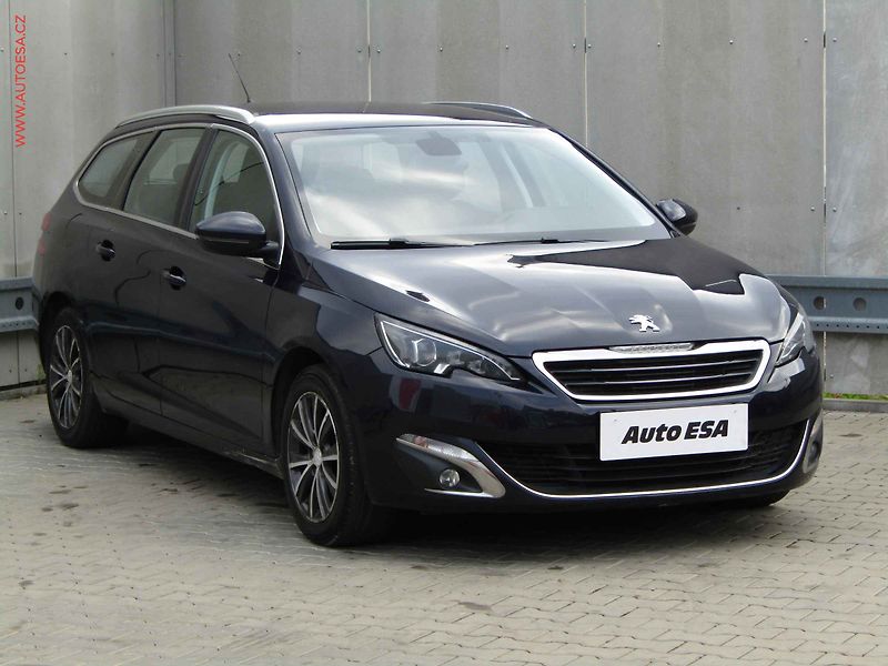 Peugeot 308 (2015) 2.0 HDi, servis.kniha, LED - fotka 1 z 19