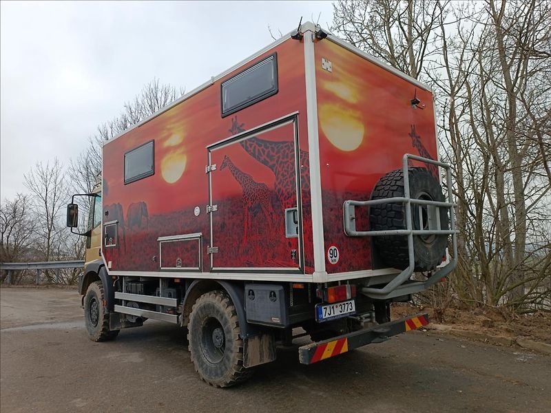 Iveco Ostatní 5,9 - fotka 5 z 29