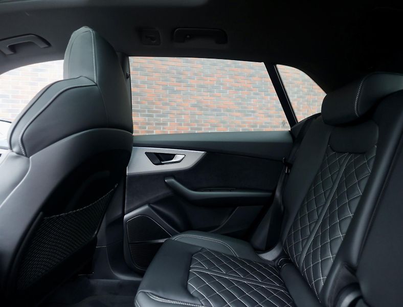 Audi Q8 (2026) 55 TFSIe Quattro - fotka 30 z 47