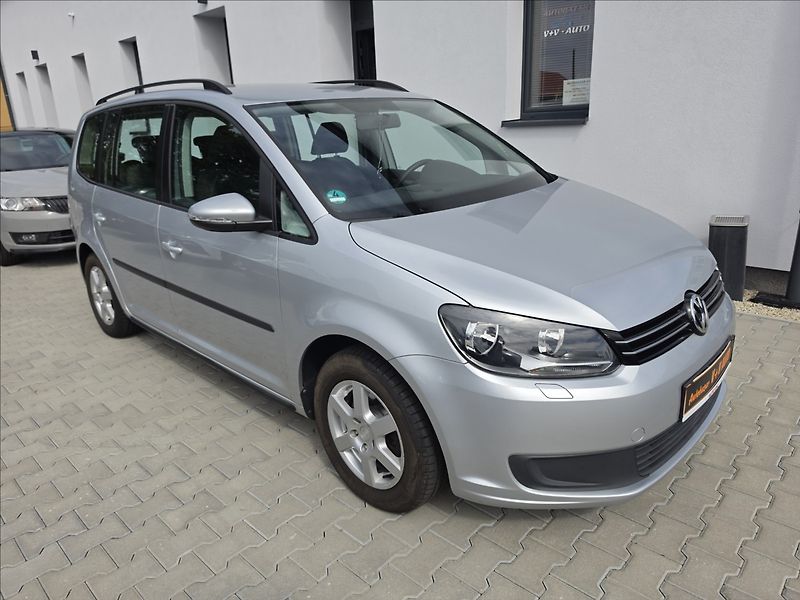 Volkswagen Touran 1,2 TSi 77KW Trend 7 MÍST ALU - fotka 4 z 41