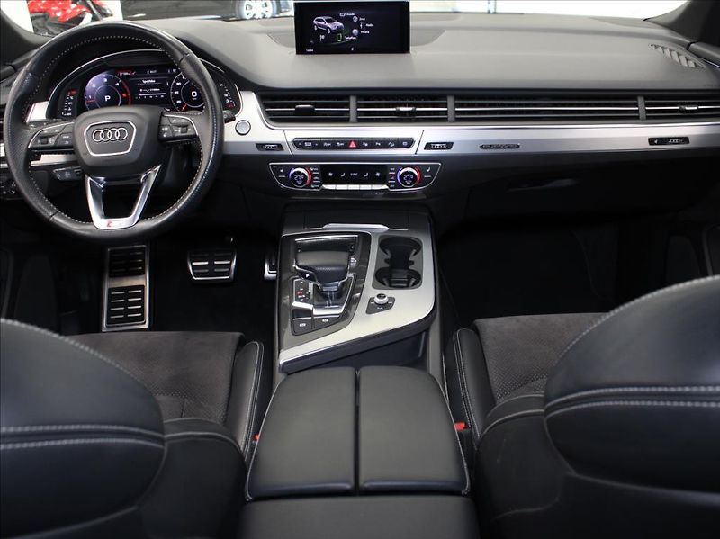 Audi Q7 3,0 TDi 200kW S-line 7-míst ČR - fotka 9 z 29