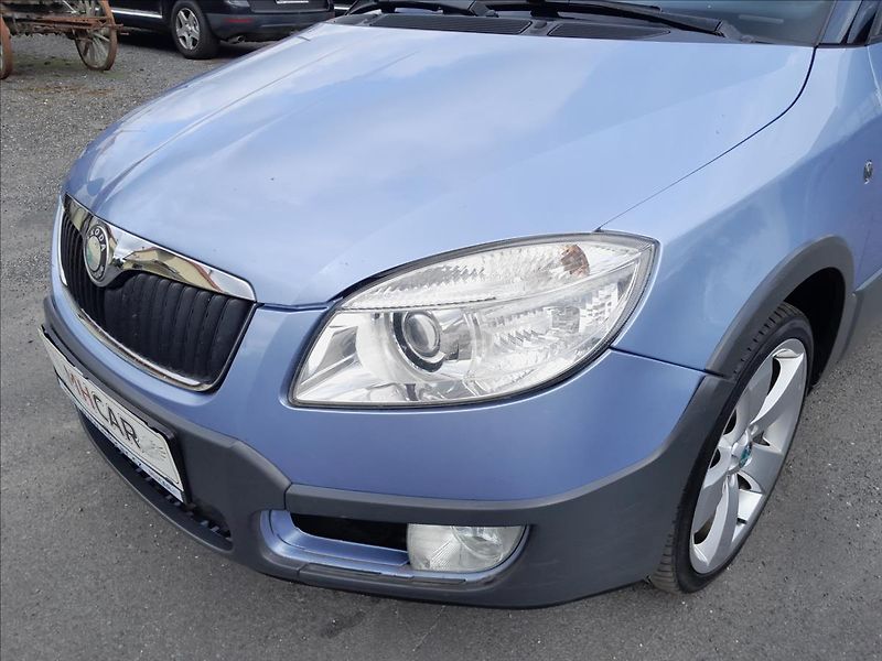 Škoda Roomster 1,6 i 77kW SCOUT MOTOR K.O. - fotka 11 z 43