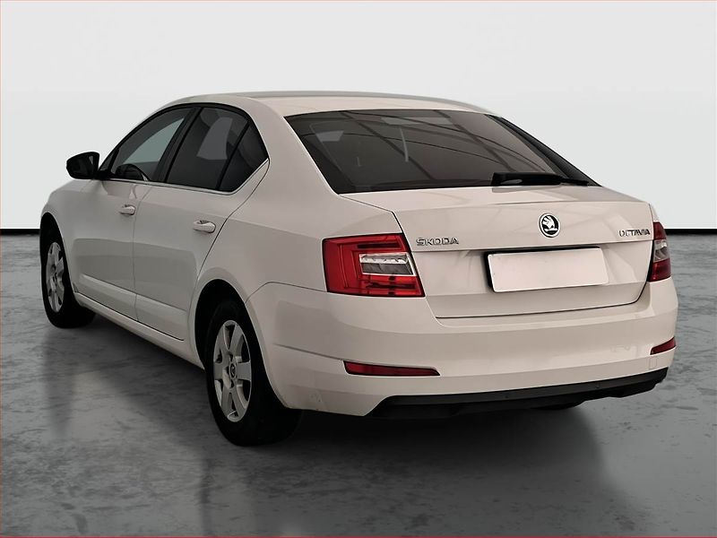Škoda Octavia (2015) 1.6 TDI, Bi-Xenony, Tempomat - fotka 4 z 16
