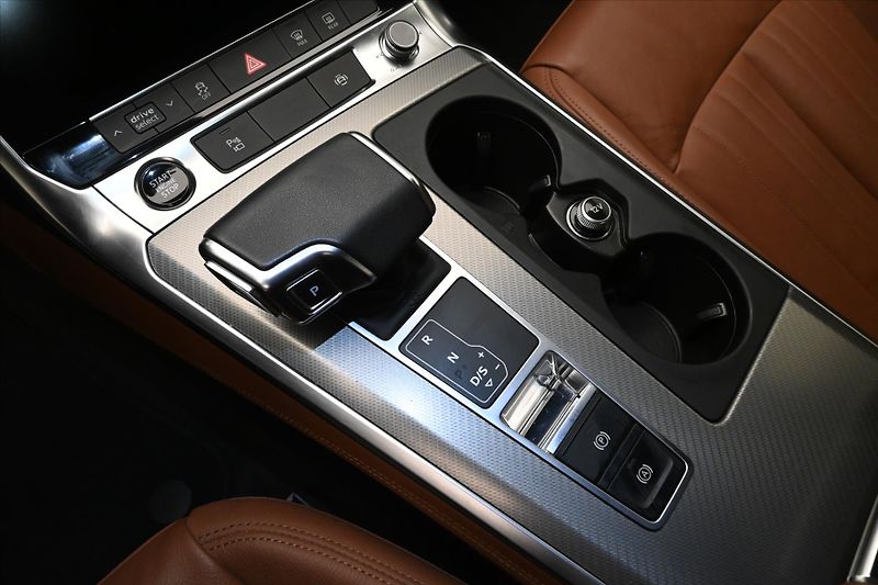 Audi A6 2,0 TDI 150kW QUATTRO Záruka a - fotka 22 z 31