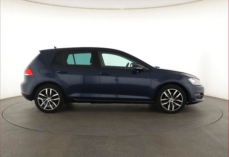 Volkswagen Golf (2013) 1.4 TSI, Automat, Kůže, Xenony - fotka 6 z 18