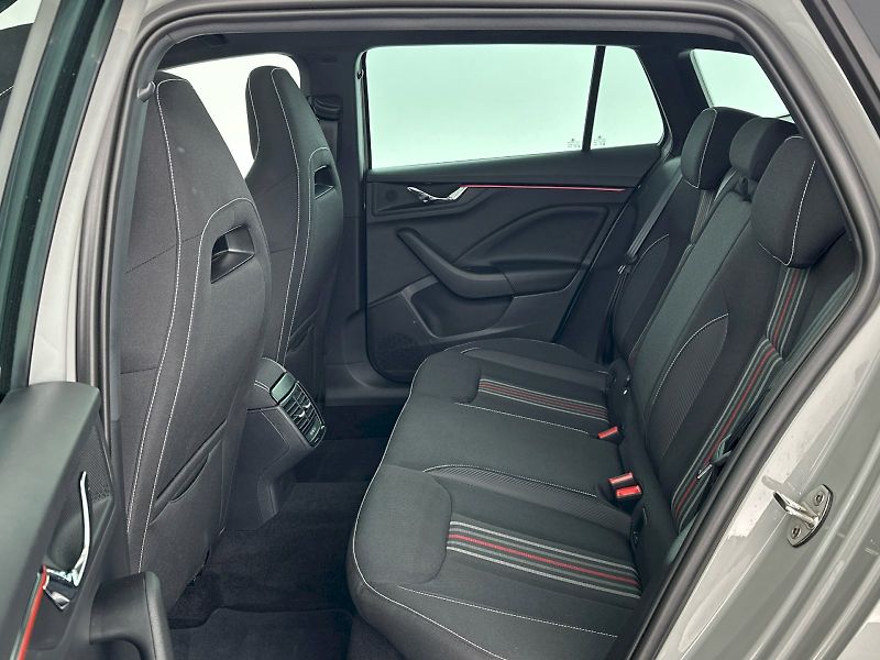Škoda Scala (2025) DSG 1.5TSI 110kW Monte Carlo - fotka 8 z 32