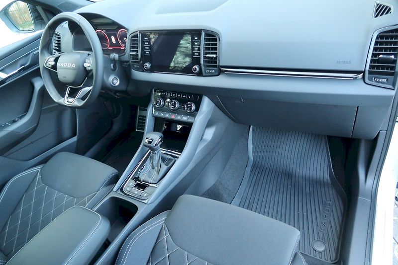 Škoda Karoq (2025) SportLine 2,0 TDi /110 kW - fotka 8 z 32