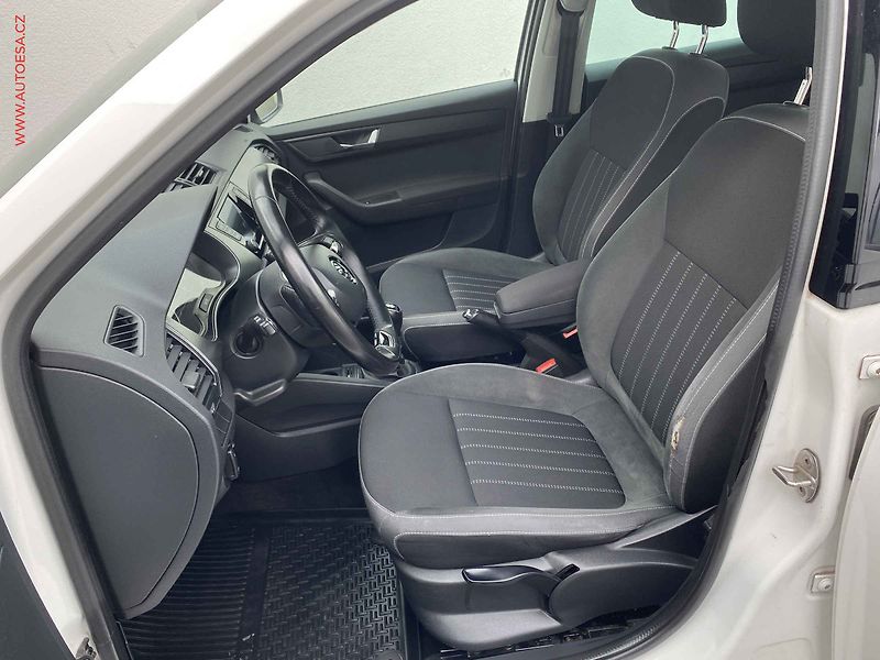 Škoda Fabia (2021) 1.0 TSi, 1.maj,ČR, Style - fotka 9 z 17