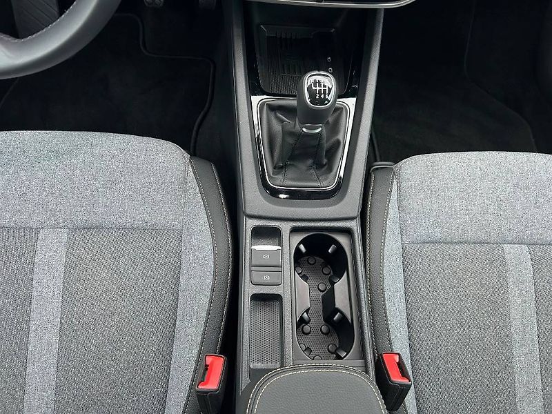 Škoda Octavia Top Selection 6MP  1,5TSI - fotka 9 z 25