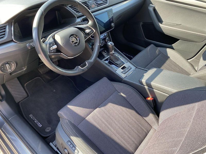 Škoda Superb (2023) Combi 2.0 TDI DSG Style - fotka 7 z 34