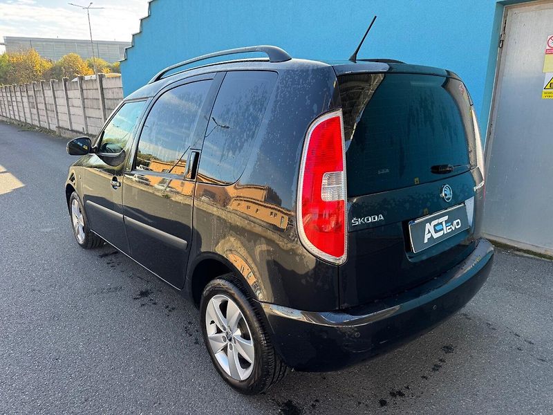 Škoda Roomster (2014) 1.2 TSI 63kW Black edition - fotka 3 z 42