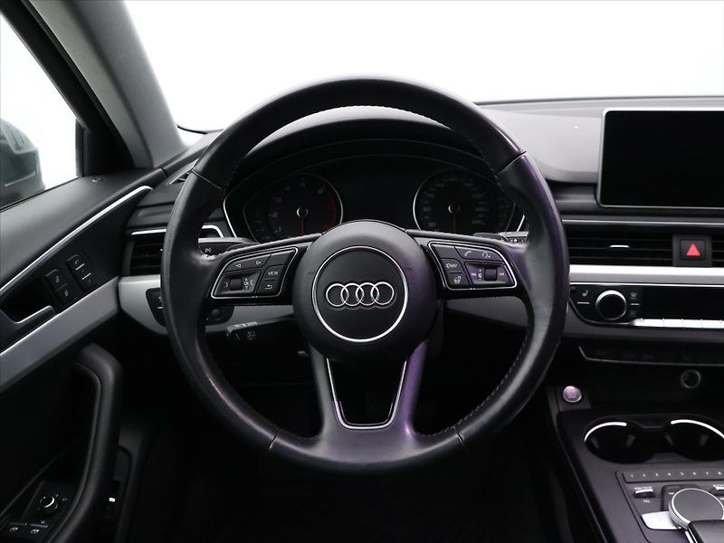 Audi A4 2,0 TFSI 185kW Quattro S-LINE - fotka 14 z 27