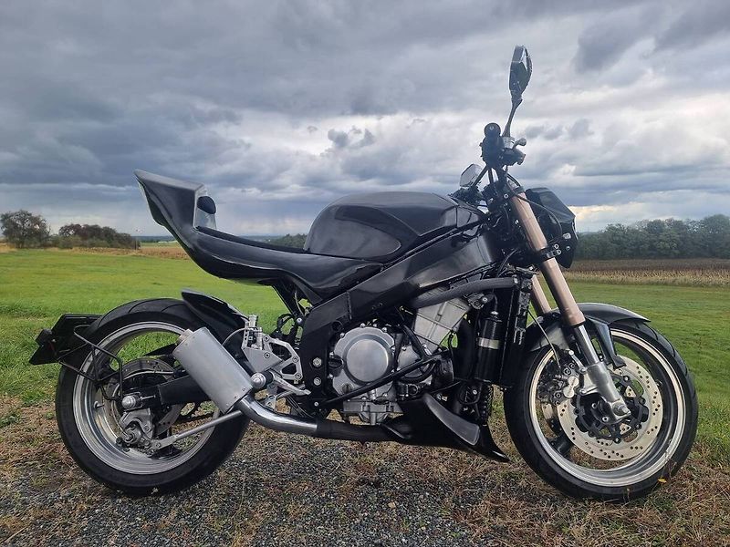 Kawasaki ZXR 400 (1994) - fotka 2 z 10