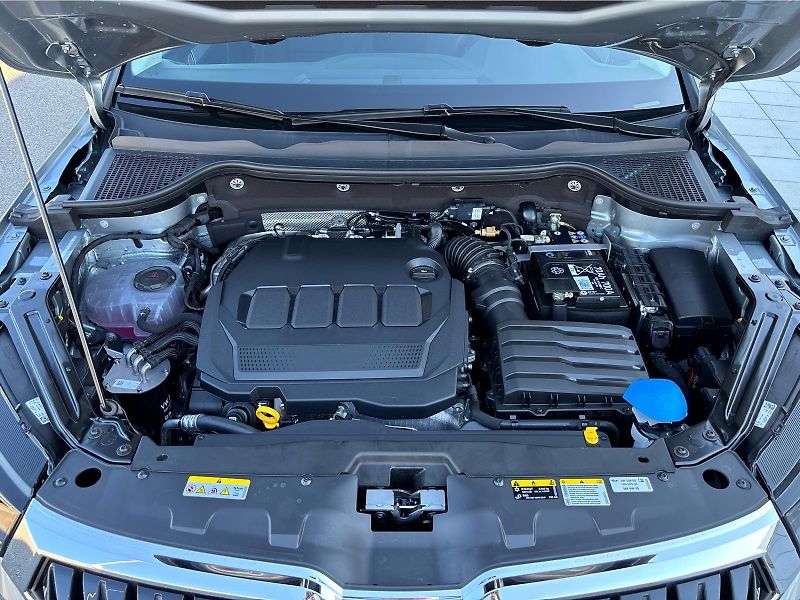 Škoda Karoq 2,0 TDI 85 kW SELECTION - fotka 29 z 29