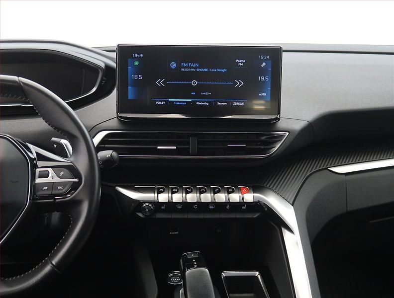 Peugeot 3008 (2022) Active Pack 1.2 PureTech - fotka 11 z 24