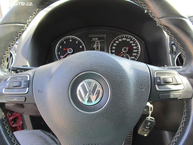 Volkswagen Golf Plus 1,4TSi-90KW-STK ČR+ROZVODY - fotka 21 z 36
