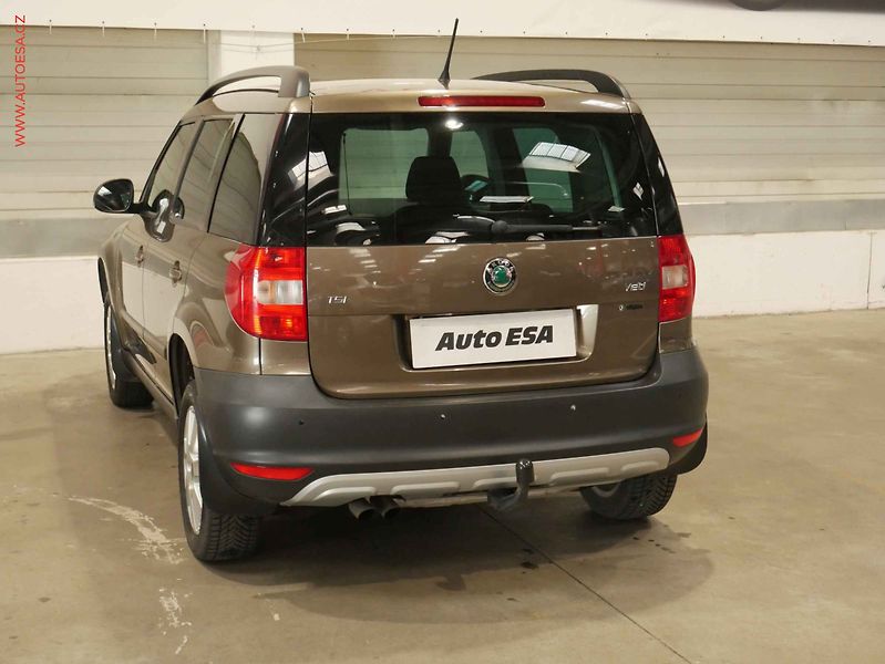 Škoda Yeti (2010) 1.4 TSi, 1.maj, AC, park - fotka 4 z 16