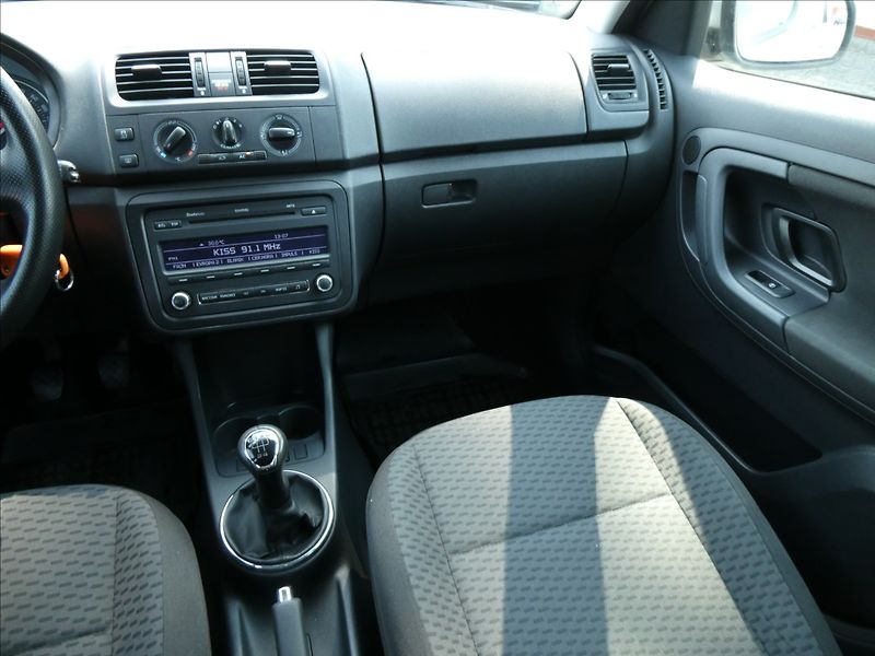 Škoda Roomster 1,2 TSi 2x kola,KLIMA,tempomat - fotka 26 z 43