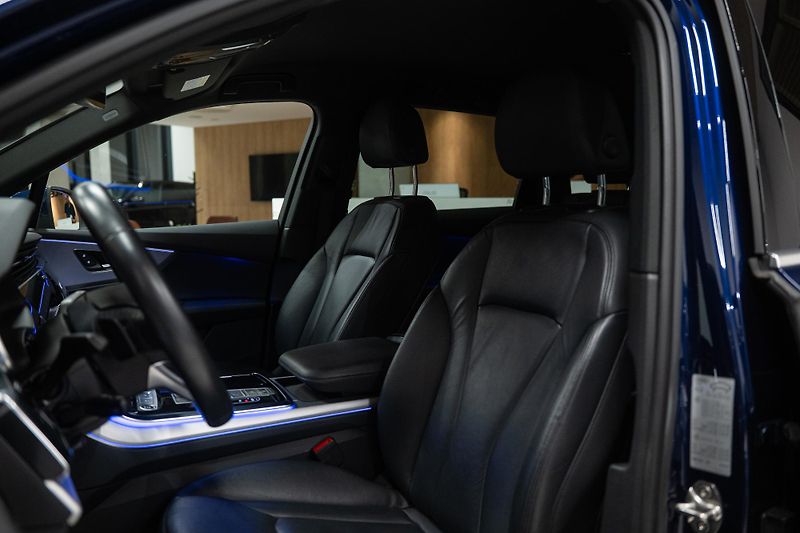 Audi Q7 (2022) S-LINE 55TFSI 250KW 4X4 VZDUCH - fotka 23 z 45