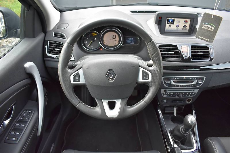 Renault Mégane 1,9 DCi BOSE,96KW,TZ,1M,AKCE - fotka 10 z 20