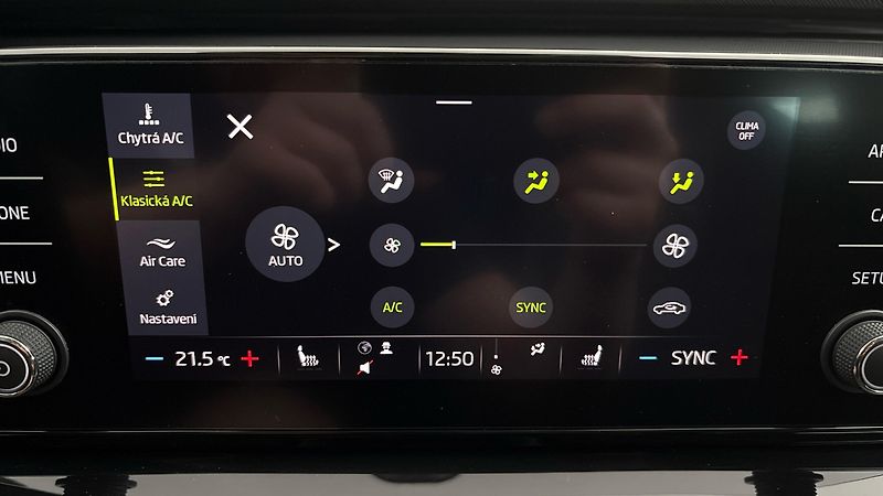 Škoda Octavia 2.0 TDI Ambition Combi - fotka 24 z 24