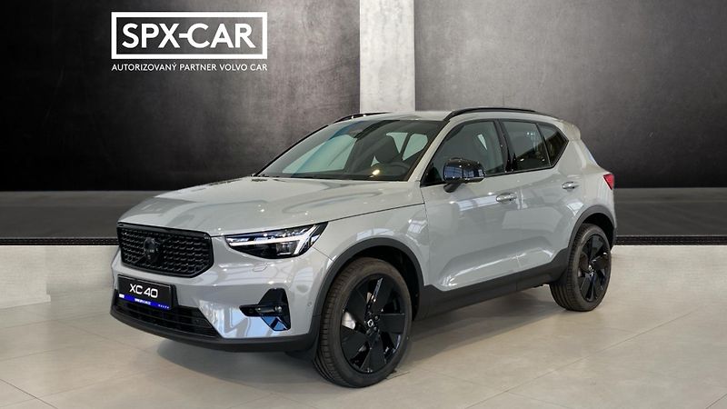 Volvo XC40 (2026) PLUS BLACK EDITION, B4 FWD, 14 - fotografie inzerátu
