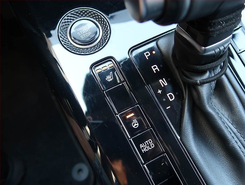 Kia Niro (2023) Hybrid - fotka 21 z 23