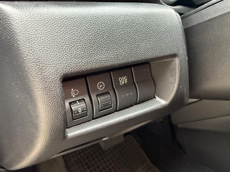 Mazda 3 1.6 AUTOMAT WEBASTO - fotka 29 z 32