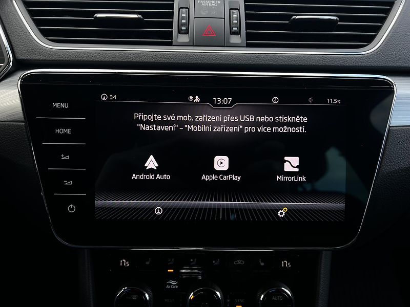 Škoda Superb 2.0TDI DSG ACC 1.Maj DPH TZ - fotka 15 z 24