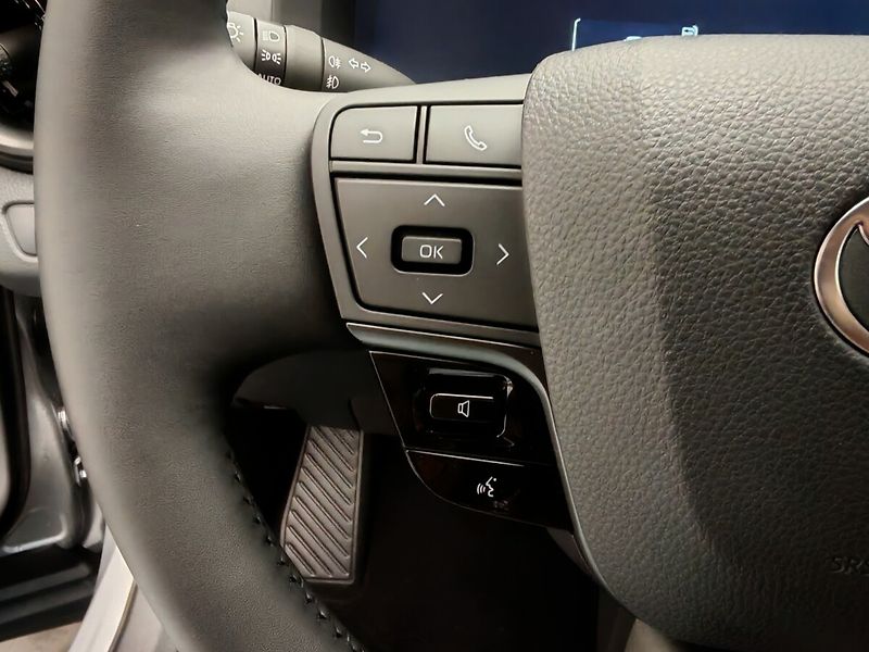 Toyota C-HR 2.0 Hybrid E-CVT Style - fotka 26 z 39