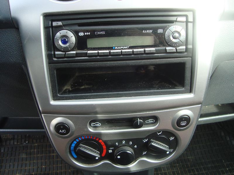 Chevrolet Matiz (2010) 1,0 - fotka 13 z 14