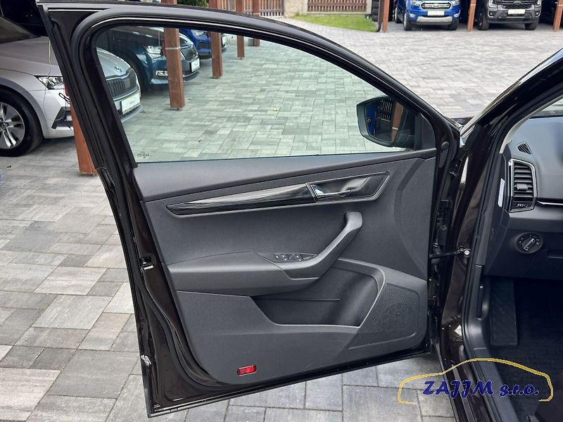 Škoda Karoq Style 1.5TSi 110kw DSG - fotka 30 z 43