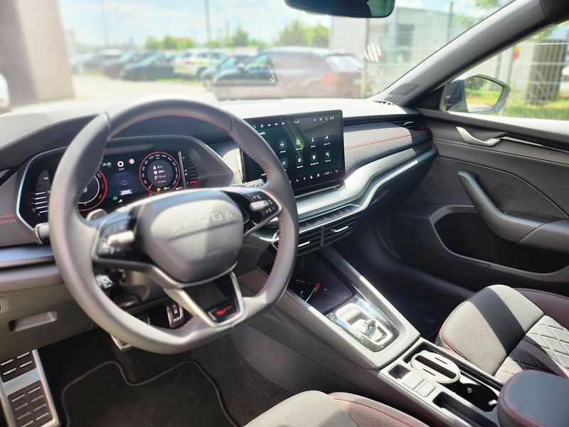 Škoda Octavia RS 2.0 TSI 195 kw DSG - fotka 10 z 28