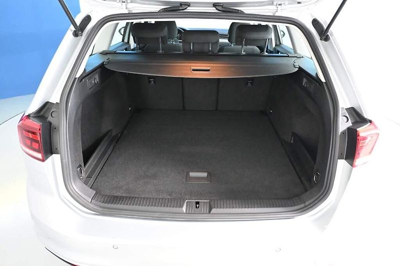 Volkswagen Passat (2021) 2.0 LED Kamera TDI - fotka 8 z 30