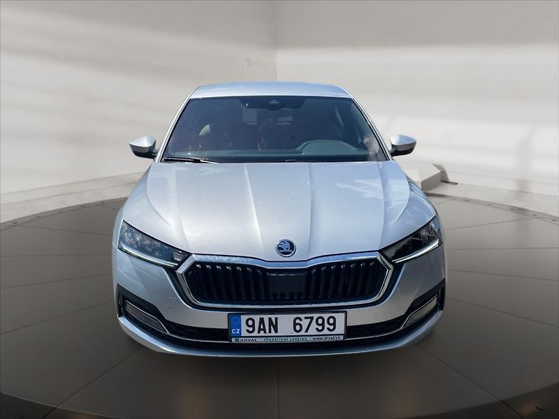Škoda Octavia 1,5 e-TEC 110 Style AT - fotka 2 z 11