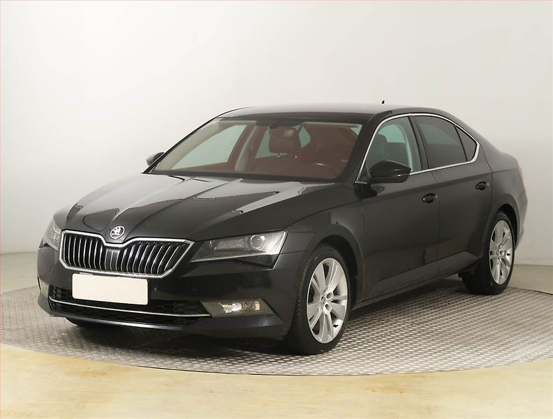 Škoda Superb (2016) Style Plus 2.0 TDI, Navi - fotka 2 z 26