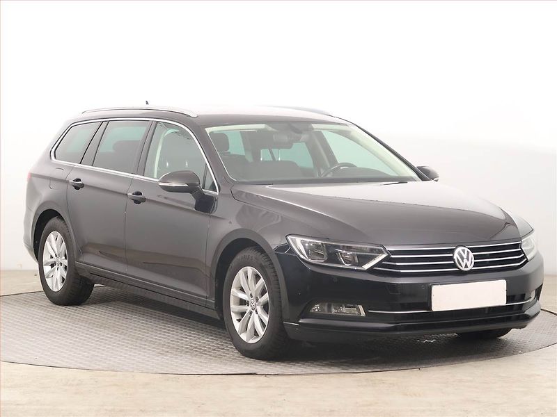 Volkswagen Passat (2015) Comfortline 1.6 TDI, Navi - fotka 1 z 14