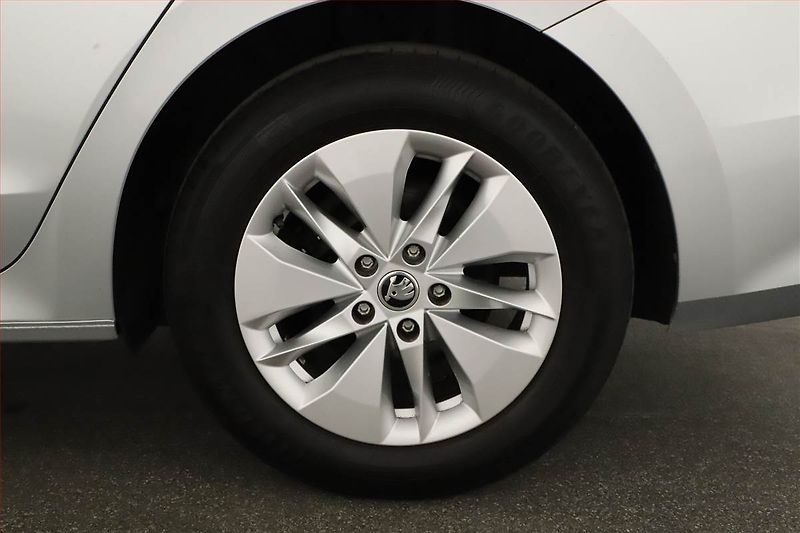 Škoda Octavia (2022) Ambition 2.0 TDI, ČR,1.maj - fotka 14 z 21