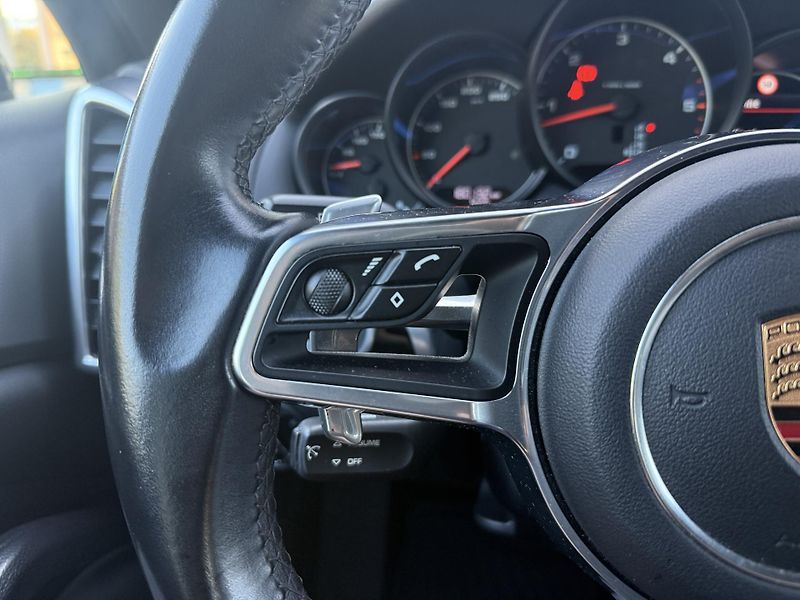 Porsche Cayenne 3.0 D Platinum Edition - fotka 20 z 42