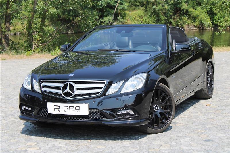 Mercedes-Benz Třídy E 200 CGI / 135 KW / CABRIO - fotka 1 z 32