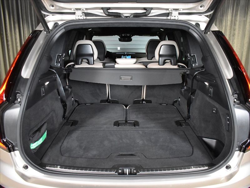 Volvo XC90 2,0 T8 AWD Ultra Masáže,B&W - fotka 10 z 28