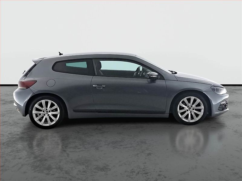Volkswagen Scirocco (2009) 2.0 TSI, Kůže, Park. senzory - fotka 6 z 17