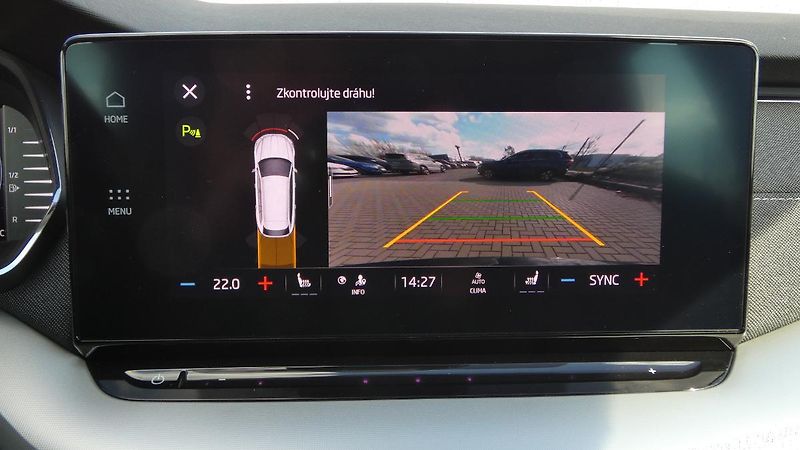 Škoda Octavia Combi 2,0 TDI Style DSG 110 kW - fotka 16 z 23