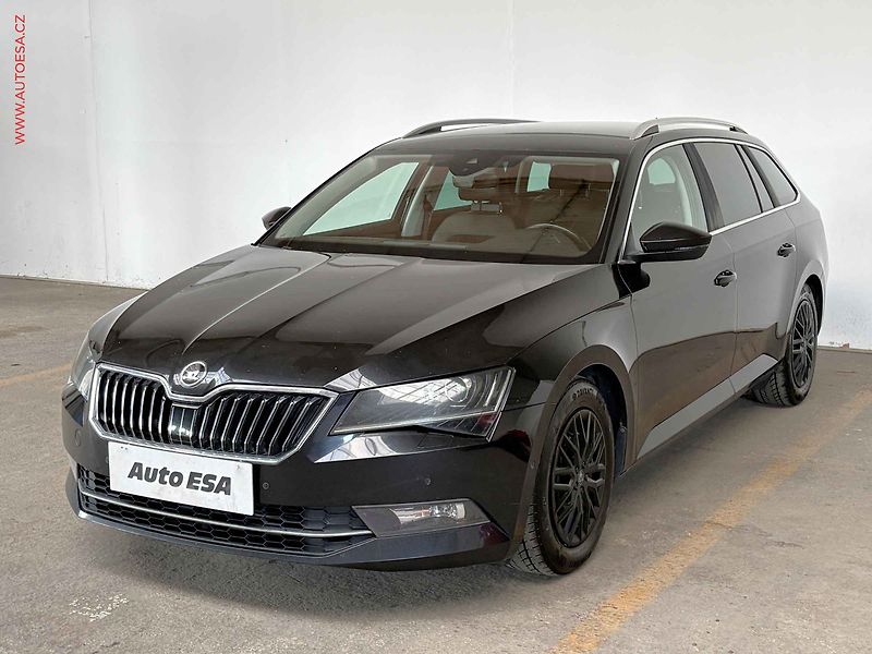 Škoda Superb (2018) 2.0 TDi, Style - fotka 3 z 18