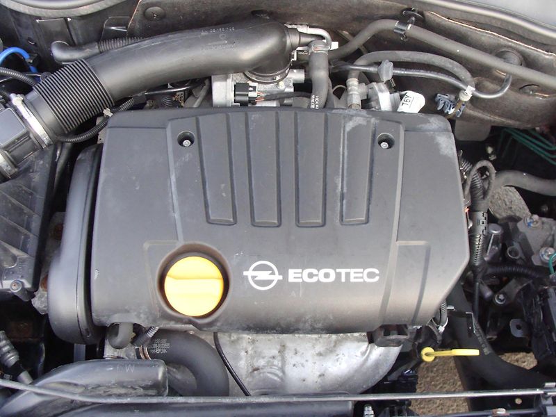 Opel Tigra 1.8i, 96000 km, 1. majitelka - fotka 27 z 31