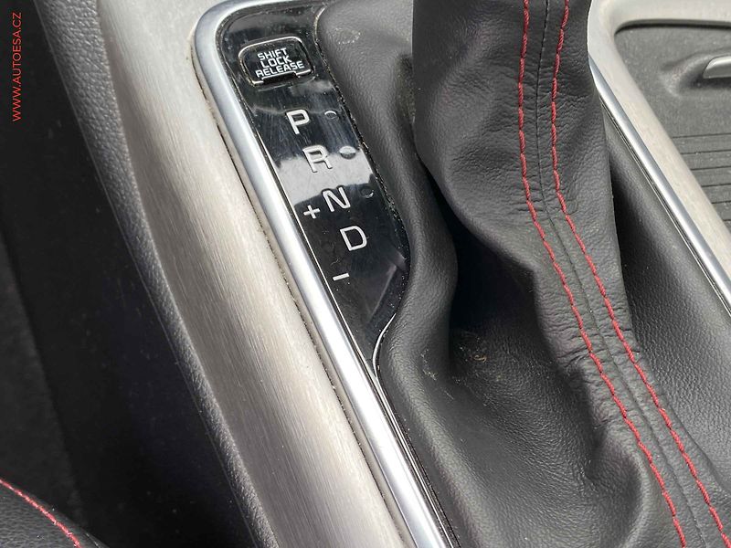 Kia Optima (2017) 1.7 CRDi, GT Line, AT, LED - fotka 16 z 21