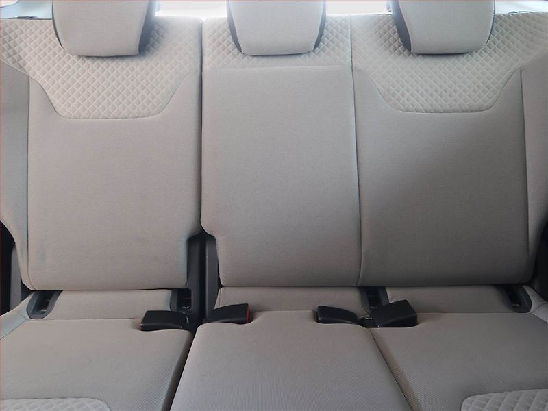 Ford Tourneo Courier (2014) Titanium 1.6 TDCi, 5Míst - fotka 10 z 16