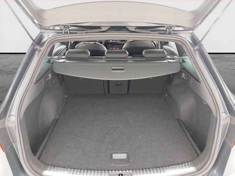 Seat Leon (2020) 1.5 TSI, Serv.kniha, Kůže - fotka 14 z 22