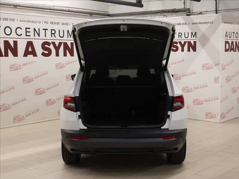 Škoda Karoq 2,0 TDI Style+ 4x4 DSG perleť - fotka 7 z 40